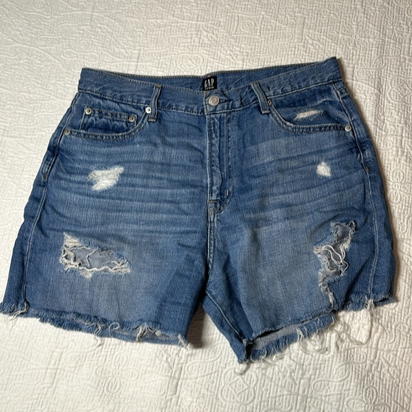 6 pairs of GAP denim shorts. High waisted, distressed, button fly, cuffed. - Picture 4 of 7